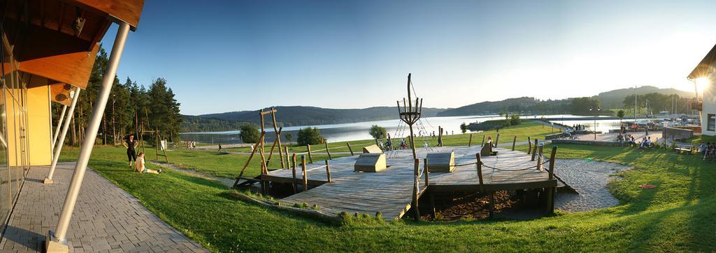 Hotel Admiral Lipno nad Vltavou Ngoại thất bức ảnh