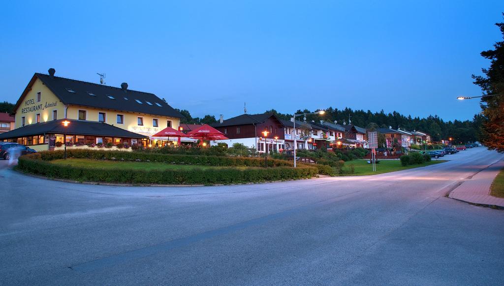 Hotel Admiral Lipno nad Vltavou Ngoại thất bức ảnh