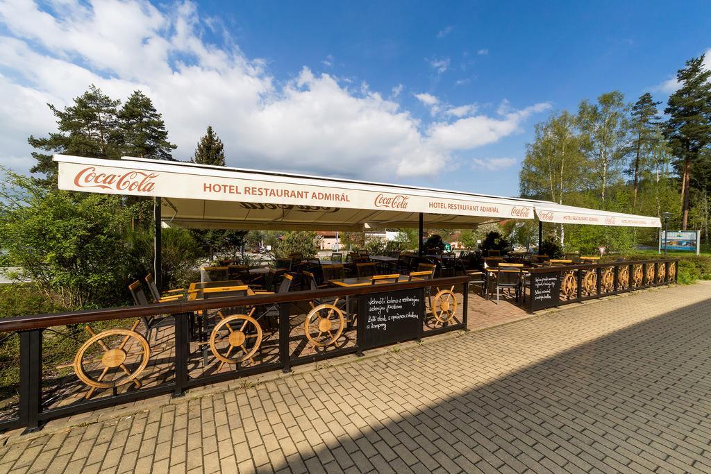 Hotel Admiral Lipno nad Vltavou Ngoại thất bức ảnh