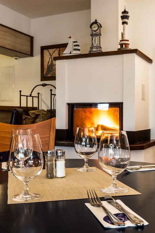 Hotel Admiral Lipno nad Vltavou Ngoại thất bức ảnh