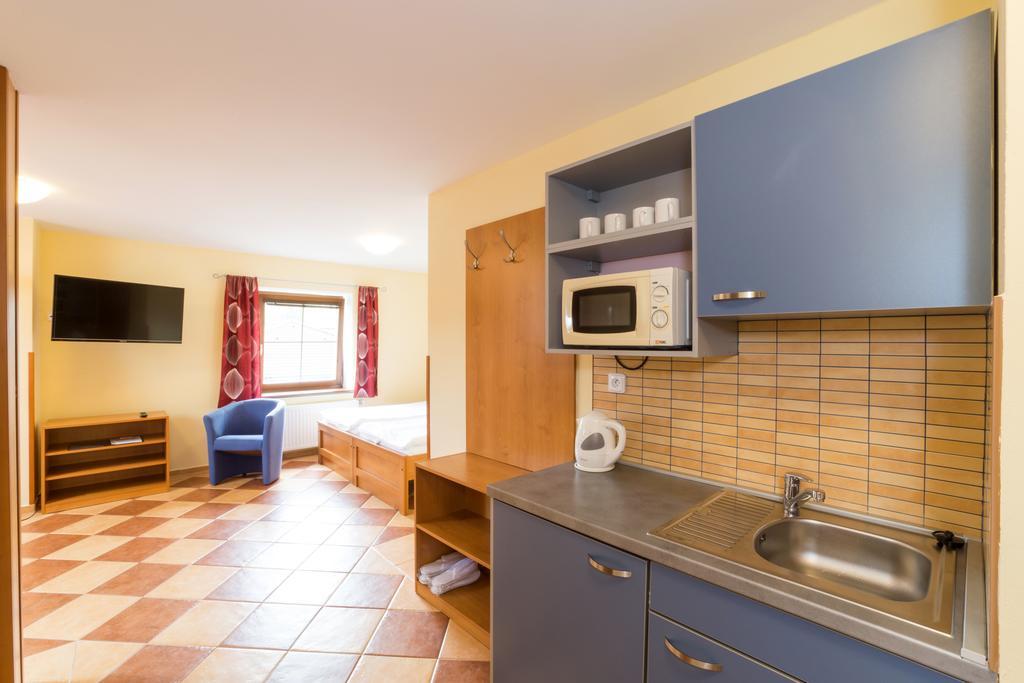 Hotel Admiral Lipno nad Vltavou Ngoại thất bức ảnh