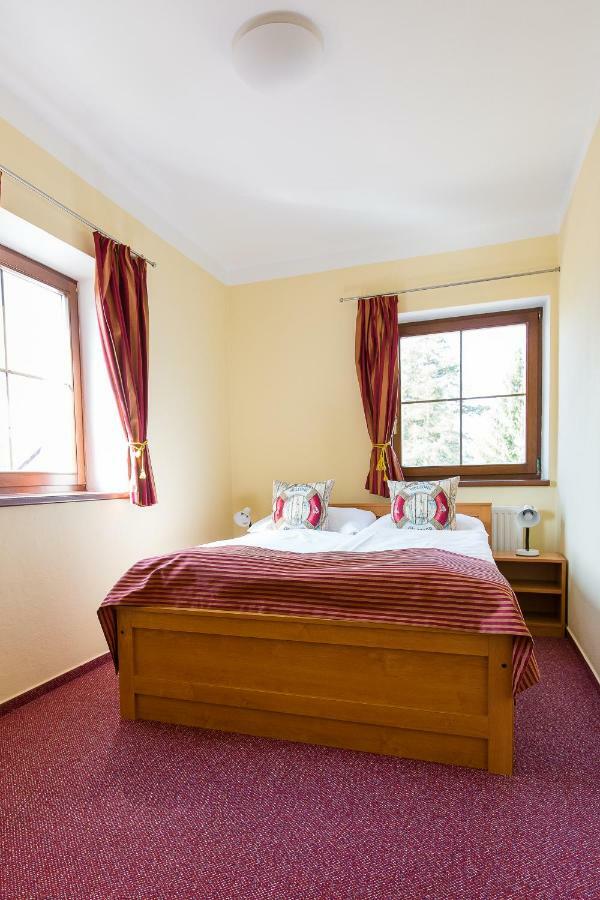 Hotel Admiral Lipno nad Vltavou Ngoại thất bức ảnh